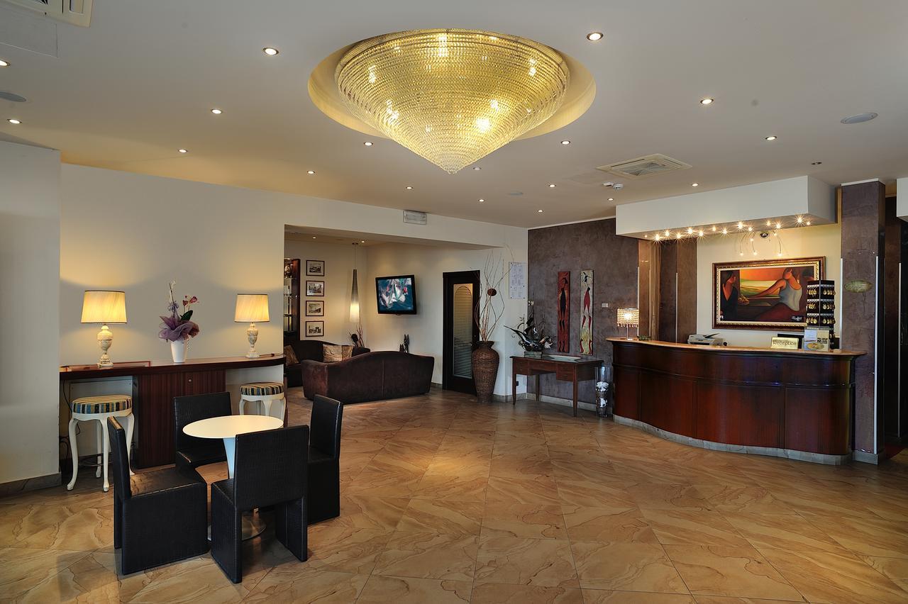Hotel Bridge Bellaria-Igea Marina Luaran gambar