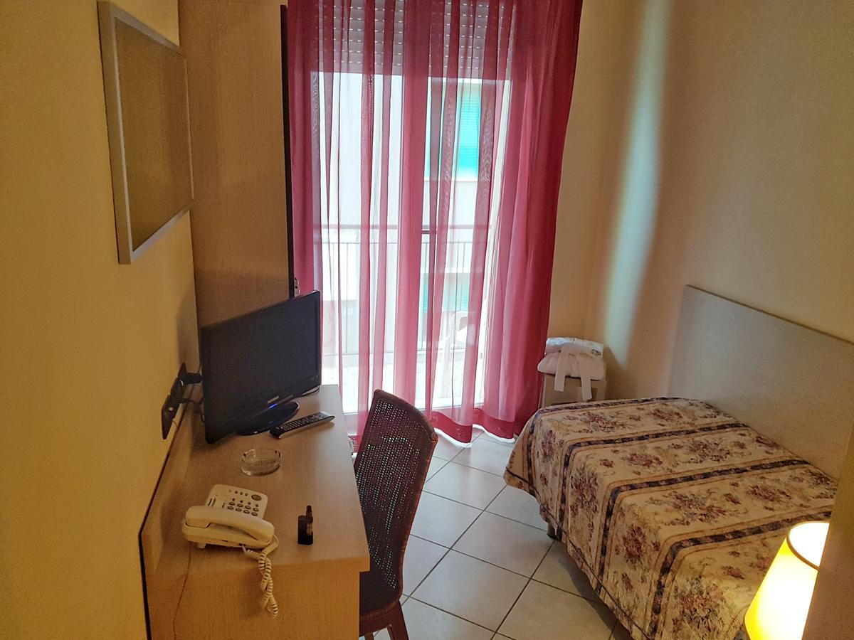 Hotel Bridge Bellaria-Igea Marina Luaran gambar