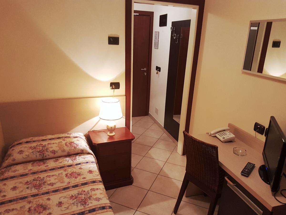 Hotel Bridge Bellaria-Igea Marina Luaran gambar
