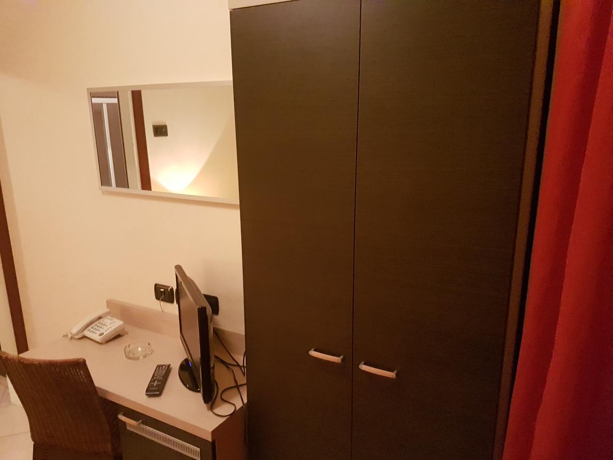 Hotel Bridge Bellaria-Igea Marina Luaran gambar